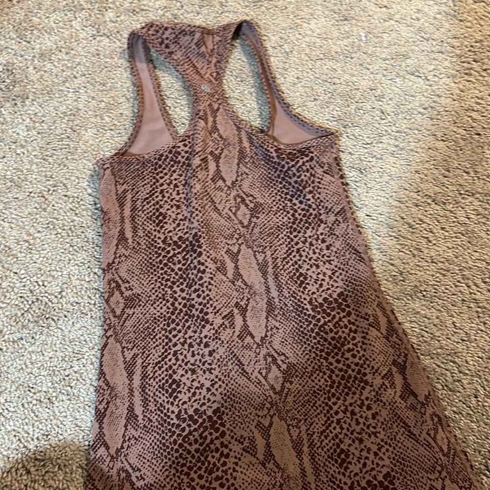 Lululemon tank top